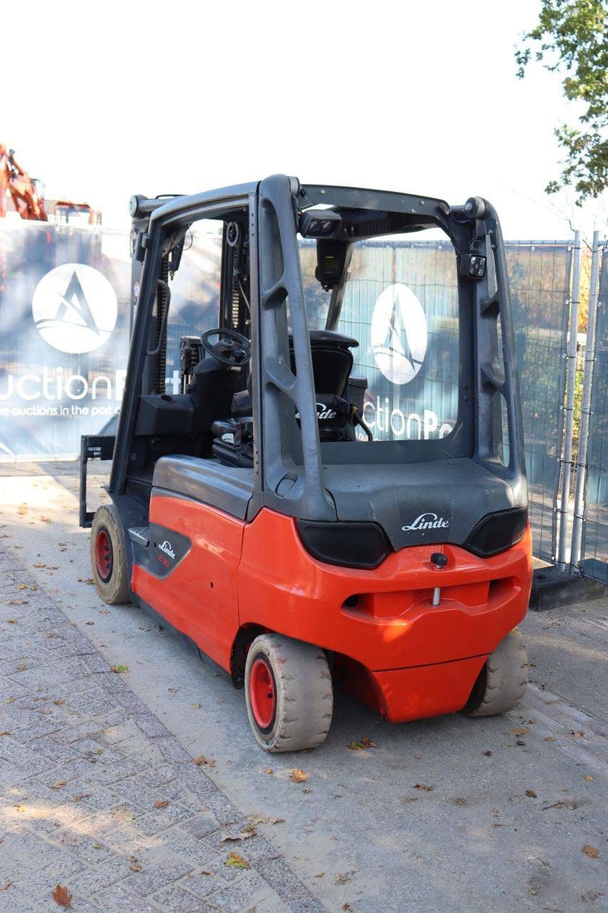 Linde E30L-01 Electric Forklift 3000kg 2015