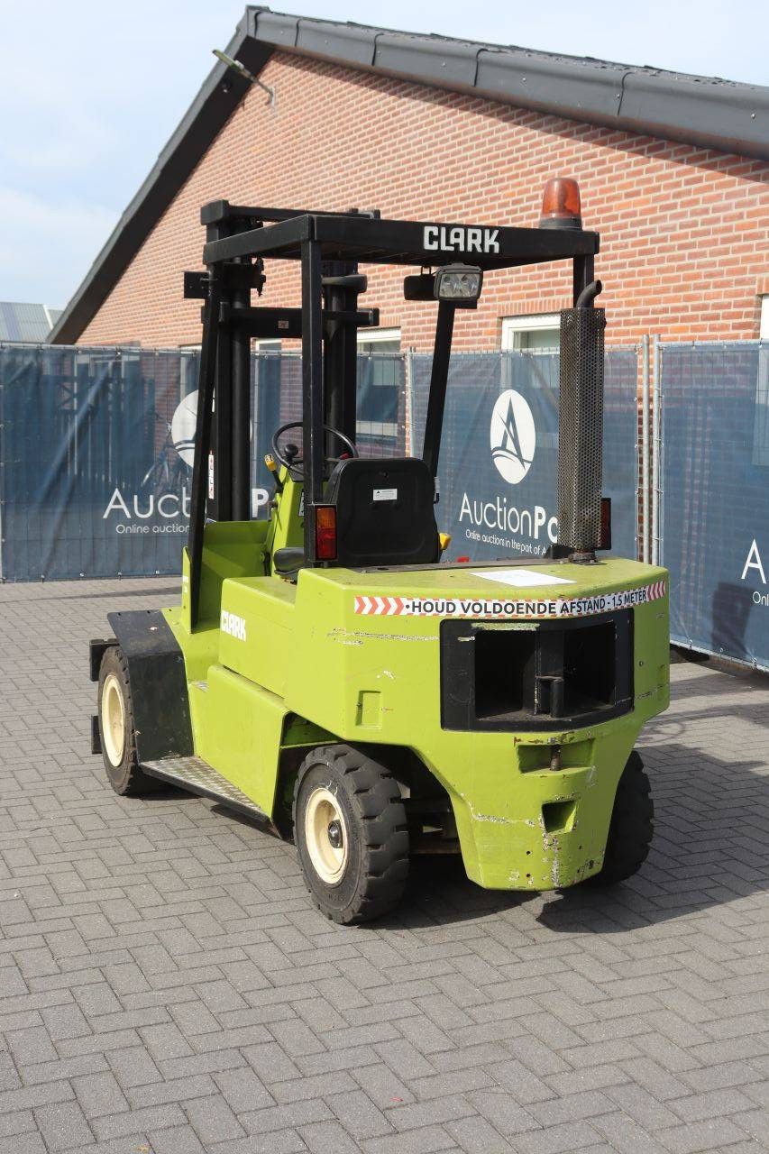 Gabelstapler Clark DPM30 Diesel 3000 kg 3,3 m 1993