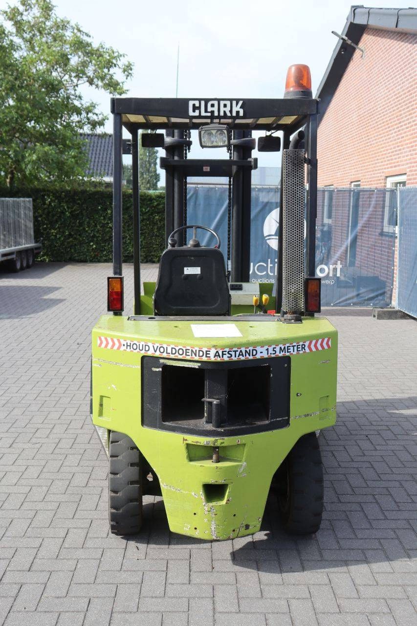 Gabelstapler Clark DPM30 Diesel 3000 kg 3,3 m 1993