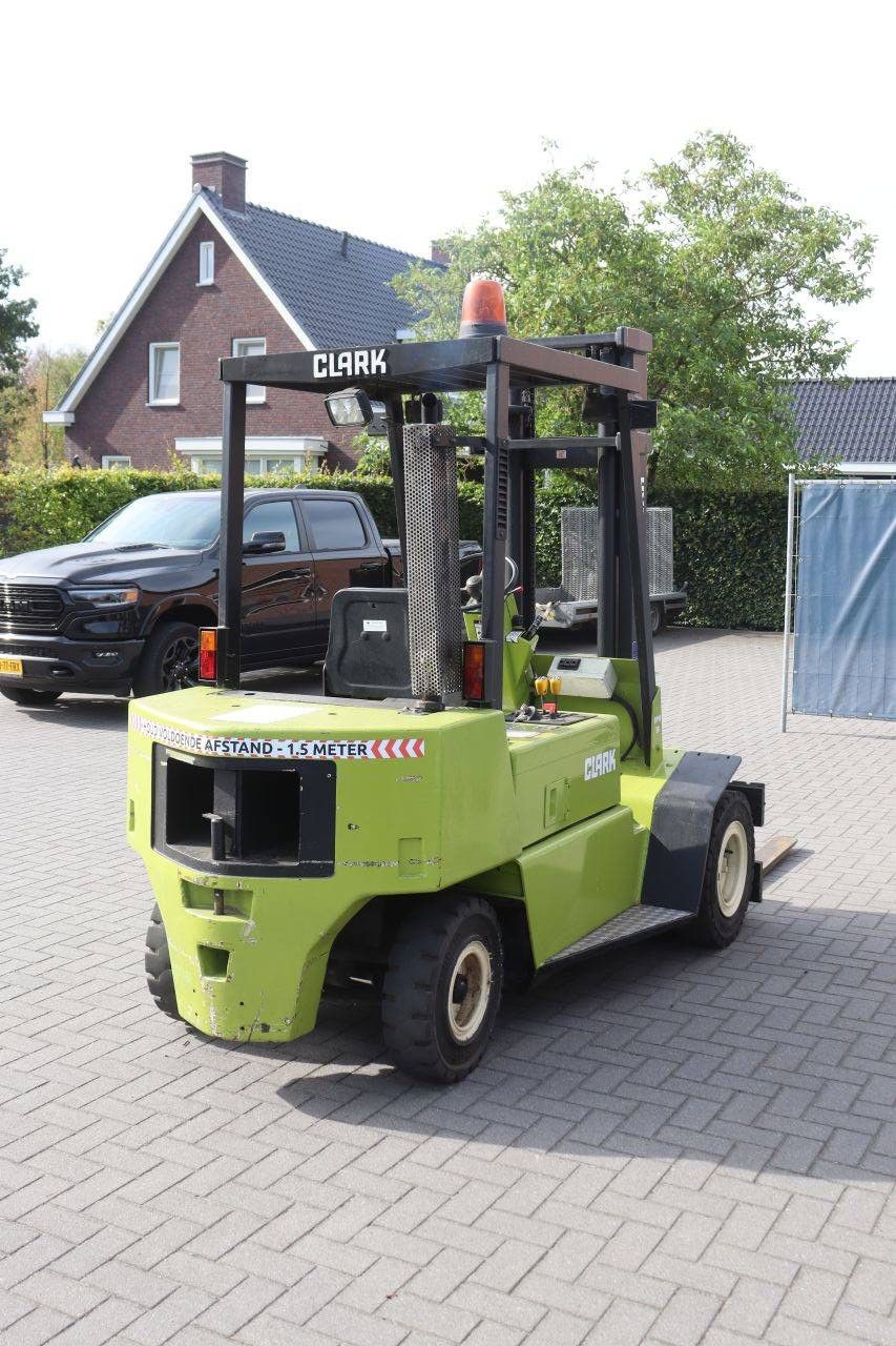 Gabelstapler Clark DPM30 Diesel 3000 kg 3,3 m 1993