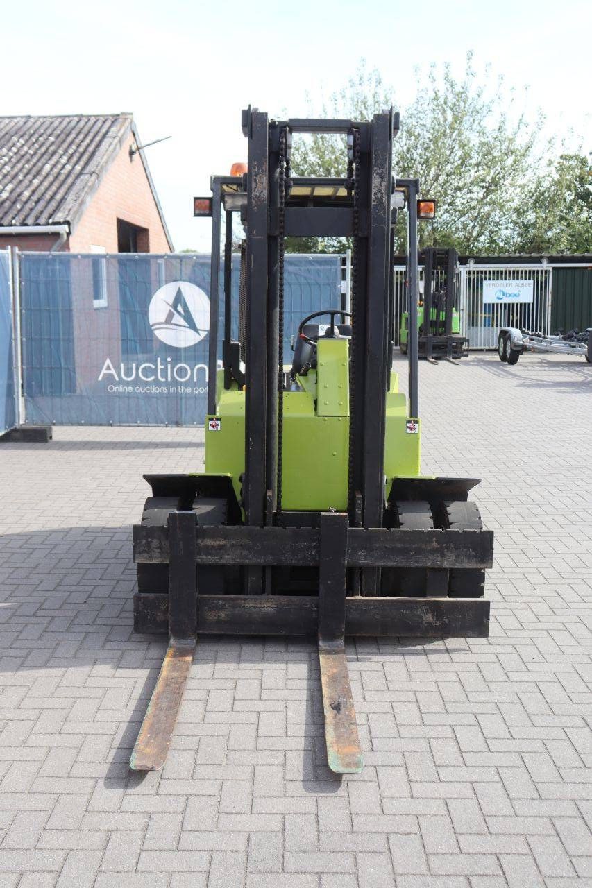 Gabelstapler Clark DPM30 Diesel 3000 kg 3,3 m 1993