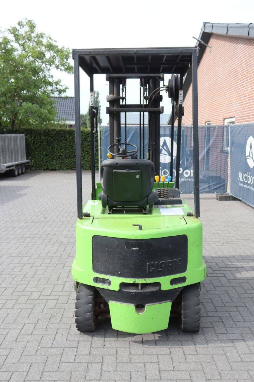 Clark EM25S Elektrogabelstapler 2500 kg 5,6 m 2005