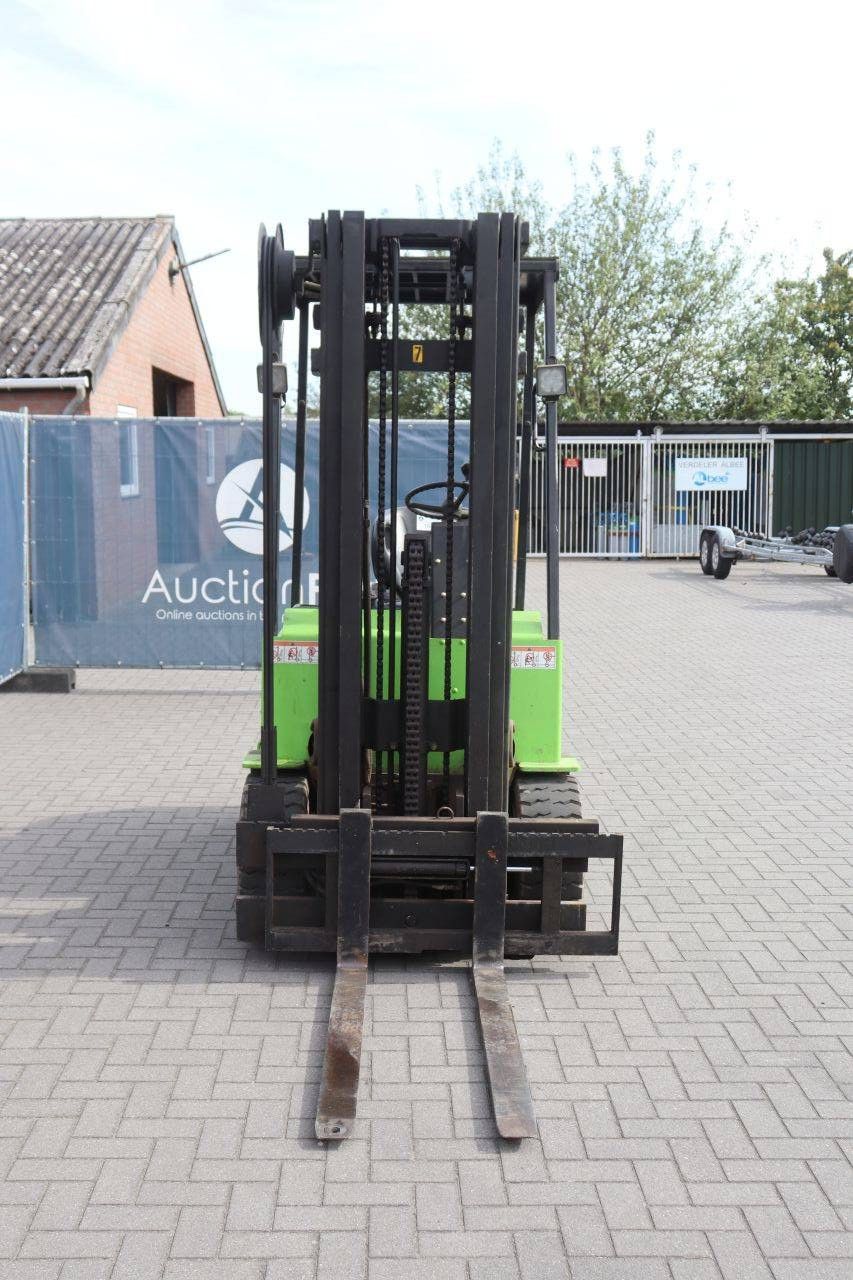Clark EM25S Elektrogabelstapler 2500 kg 5,6 m 2005