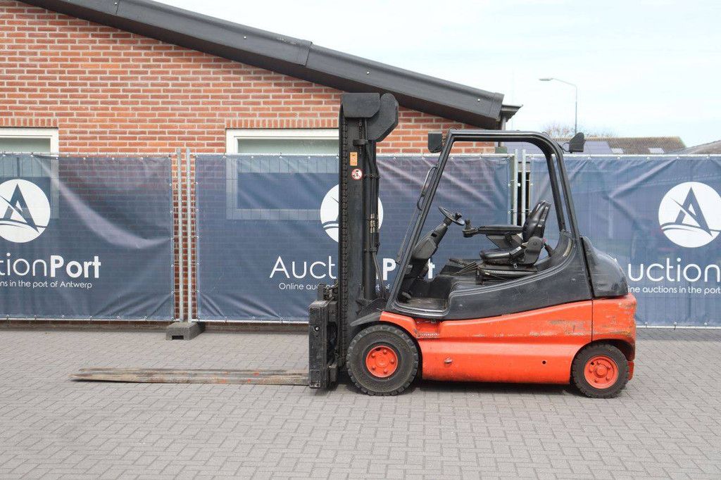 Linde E30-02 Elektrogabelstapler 3000kg 2000