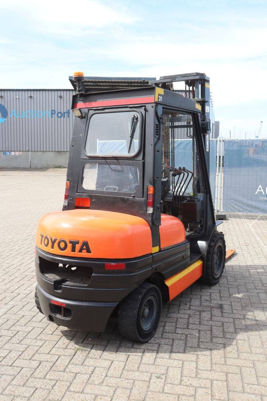 Gabelstapler Toyota 02-6FD30 Diesel 3000kg 4.0m 1998