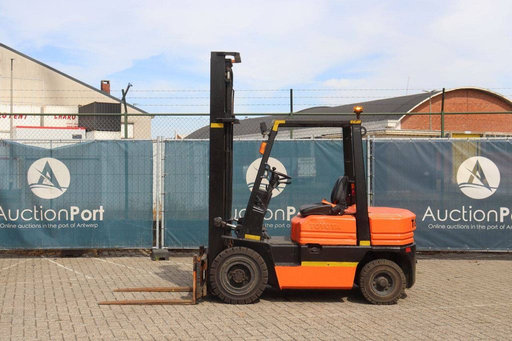 Gabelstapler Toyota 02-5FDF25 Diesel 2500kg 4,3m 1990