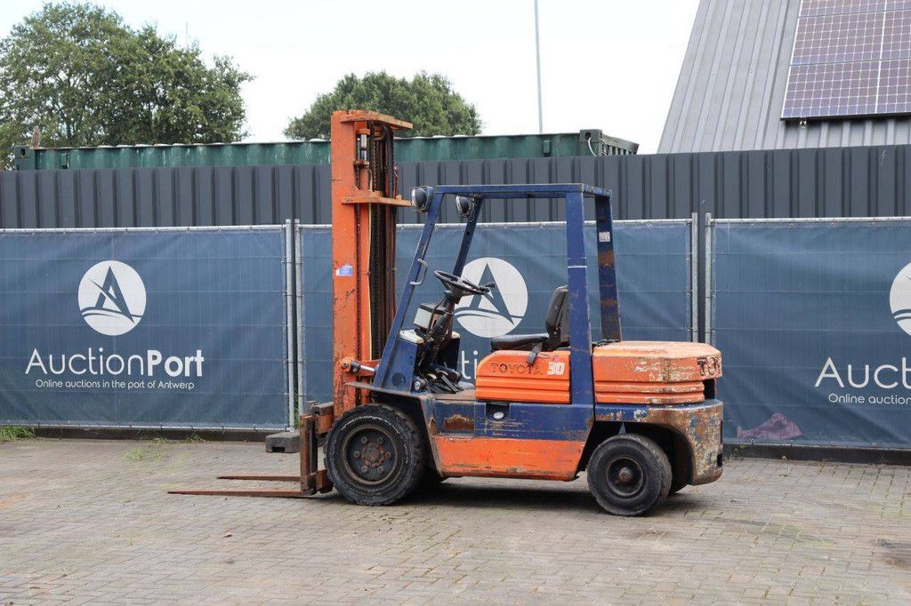 Gabelstapler Toyota 02-5FD30 Diesel 3000 kg 4,0 m
