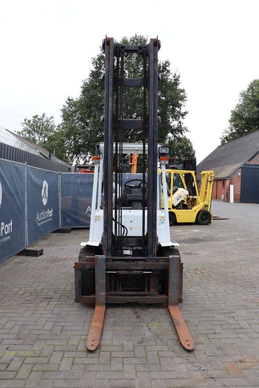 Forklift Hyster H3.20XML LPG 2810kg 5.2m 2003