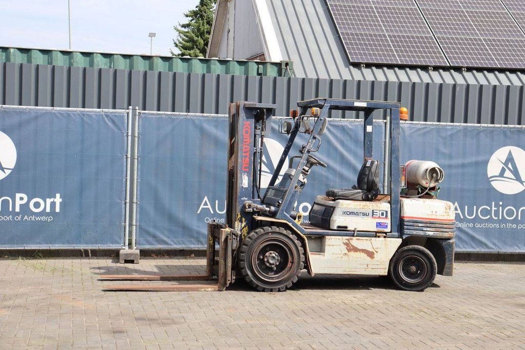 Komatsu FG30 LPG Gabelstapler 2900 kg 4,3 m