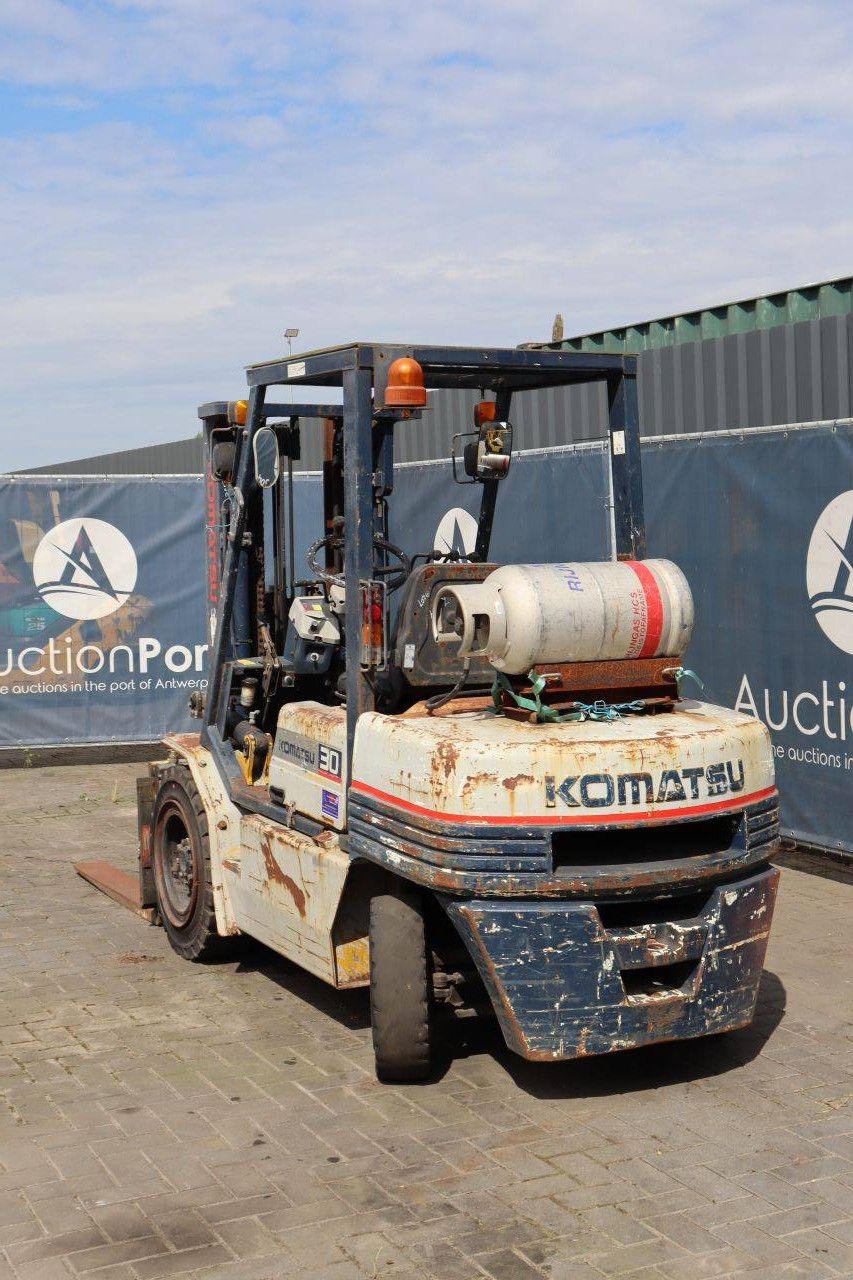 Komatsu FG30 LPG Gabelstapler 2900 kg 4,3 m