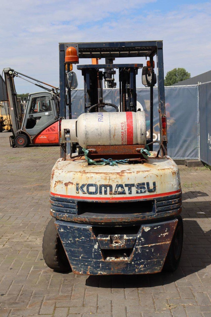 Komatsu FG30 LPG Gabelstapler 2900 kg 4,3 m