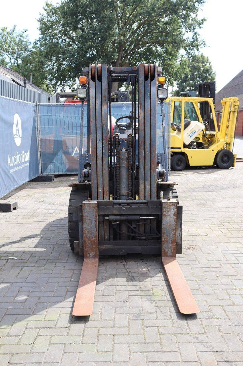 Komatsu FG30 LPG Gabelstapler 2900 kg 4,3 m