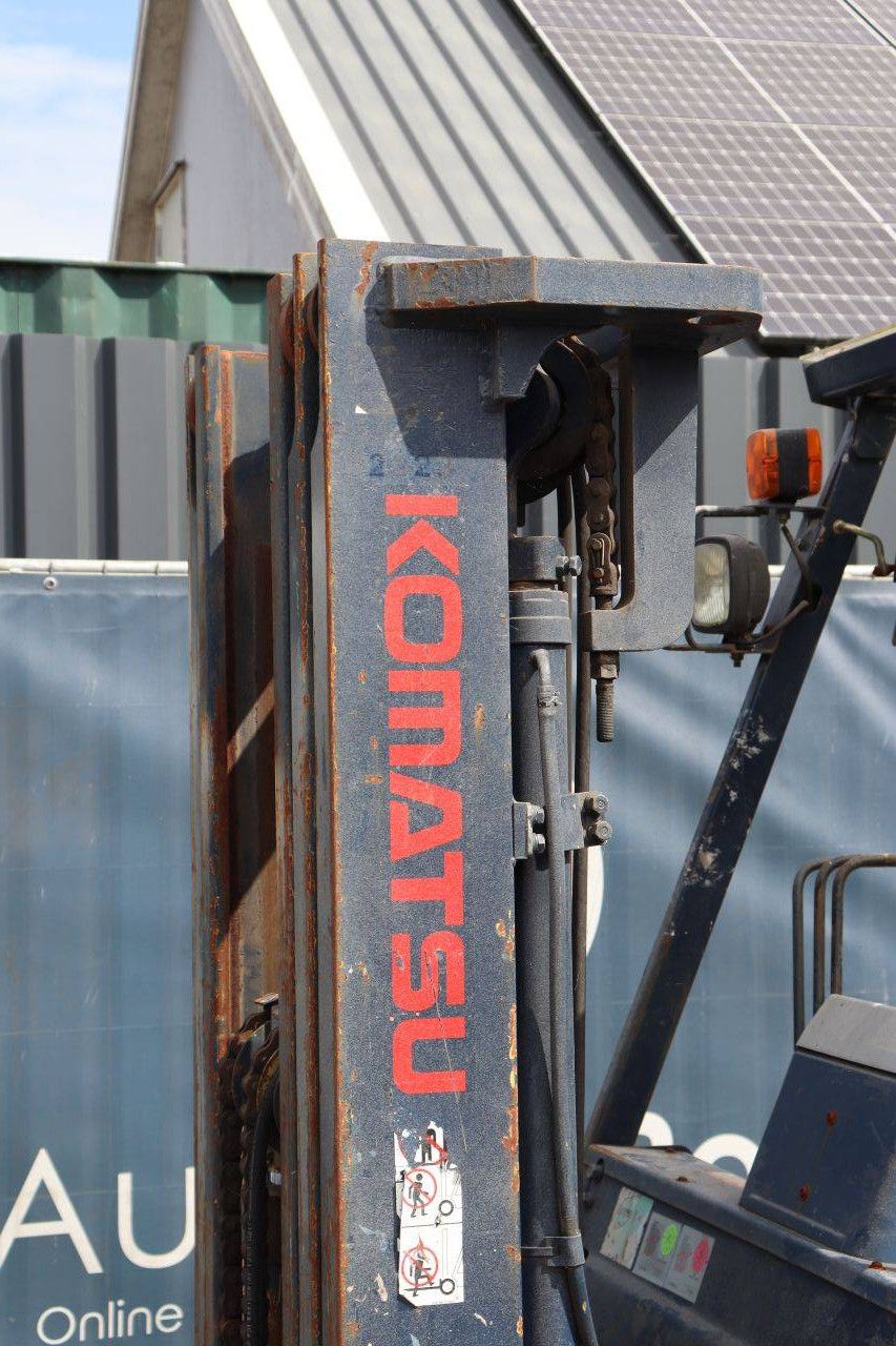Komatsu FG30 LPG Gabelstapler 2900 kg 4,3 m