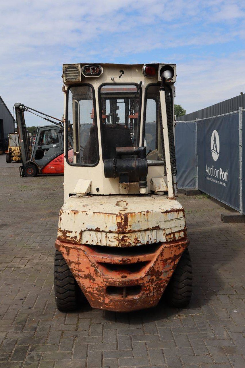 Forklift Nissan EGF02-A30U Diesel 3000kg 3.2m