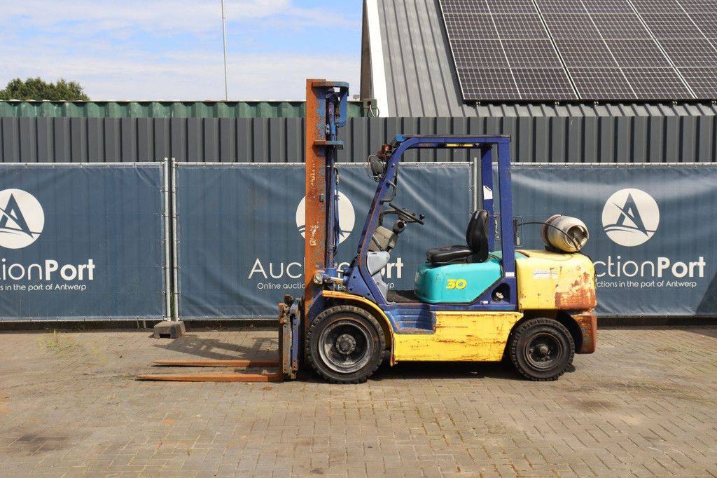 Komatsu FG30T-12 LPG Gabelstapler, 2950 kg, 4,0 m, Baujahr 1999