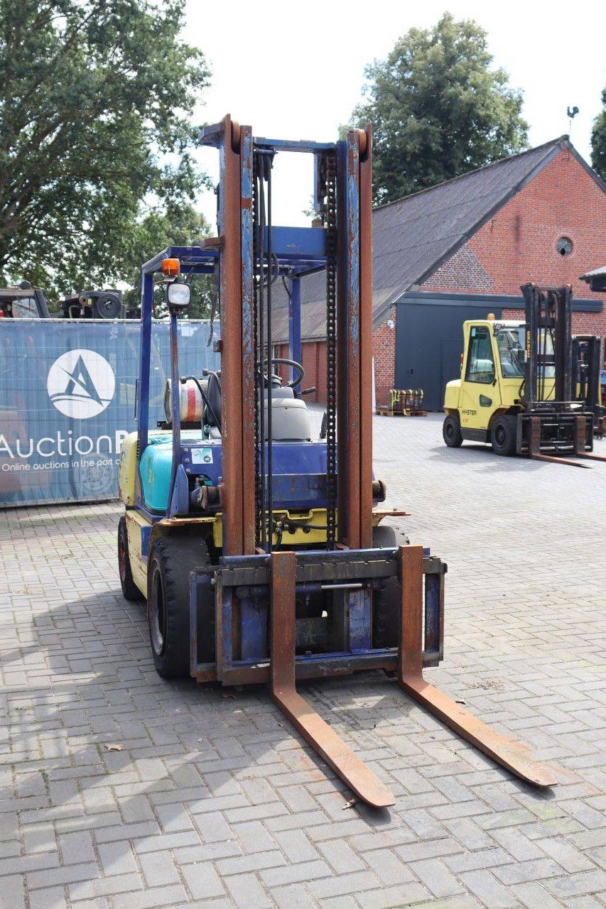 Komatsu FG30T-12 LPG Gabelstapler, 2950 kg, 4,0 m, Baujahr 1999