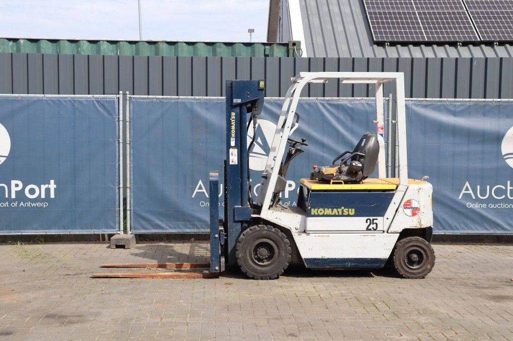 Komatsu 25 Elektrogabelstapler 2500 kg 4,35 m