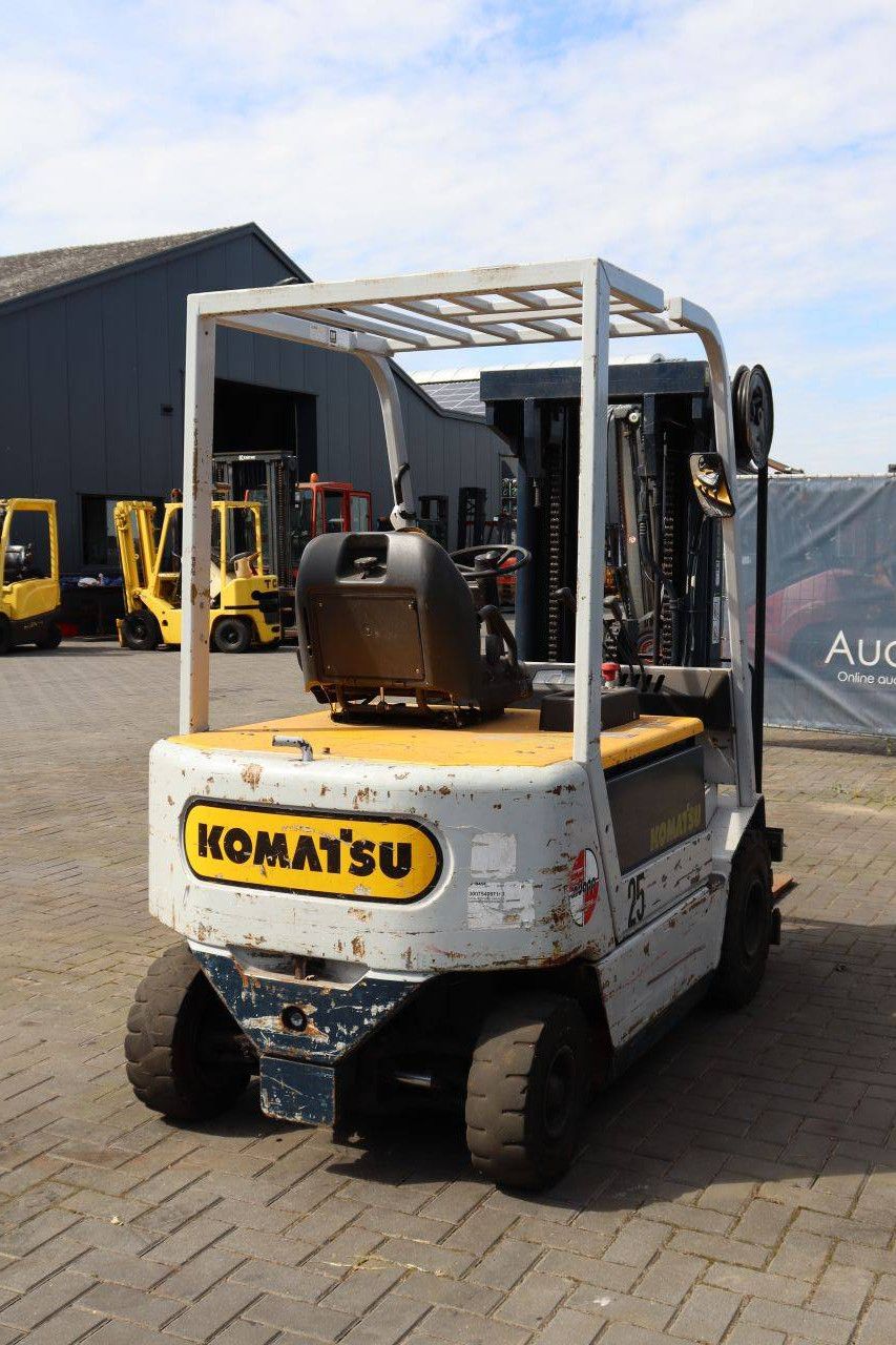 Komatsu 25 Elektrogabelstapler 2500 kg 4,35 m