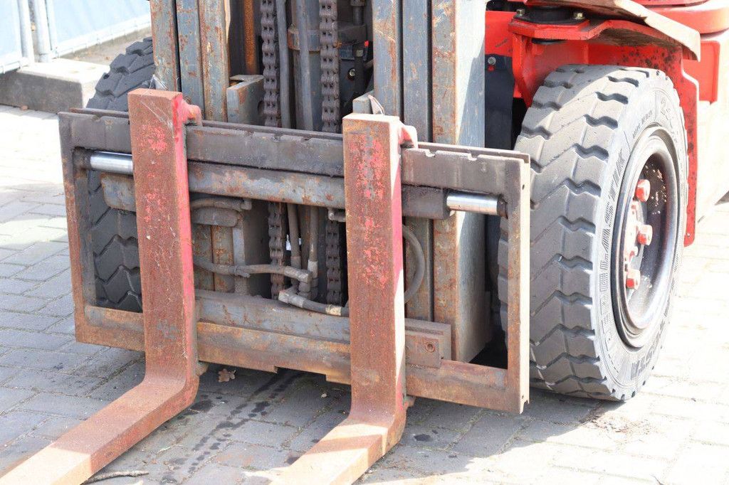 Heftruck Nissan UGD02A30PQ LPG 3000kg 4.75m 2003