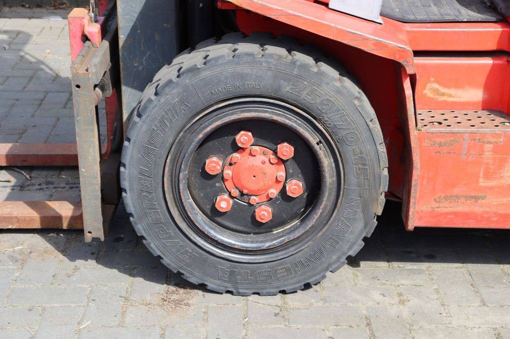 Heftruck Nissan UGD02A30PQ LPG 3000kg 4.75m 2003
