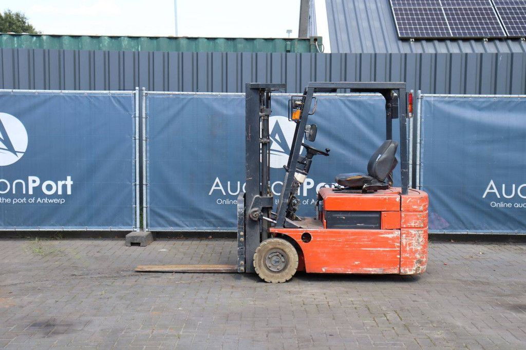 Nissan Gabelstapler NO1L18U Elektro 1650 kg 4,3 m 1993