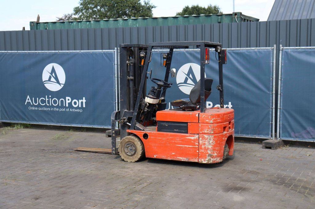 Nissan Gabelstapler NO1L18U Elektro 1650 kg 4,3 m 1993