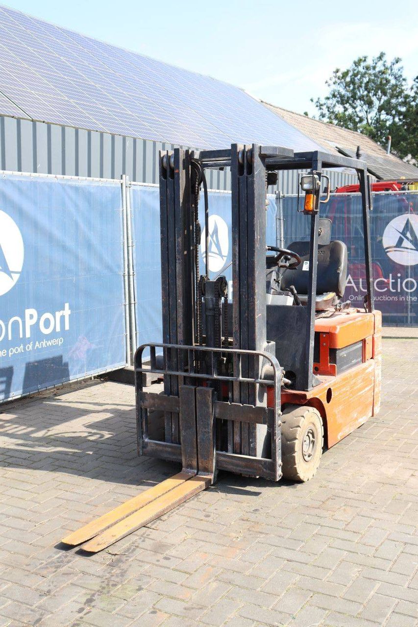 Nissan Gabelstapler NO1L18U Elektro 1650 kg 4,3 m 1993