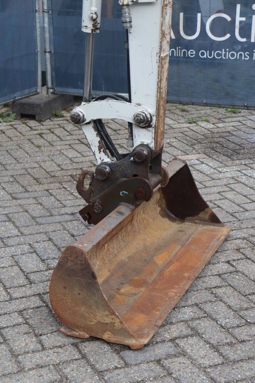 Mini excavator Takeuchi TB225 Diesel 16.5kW 2018