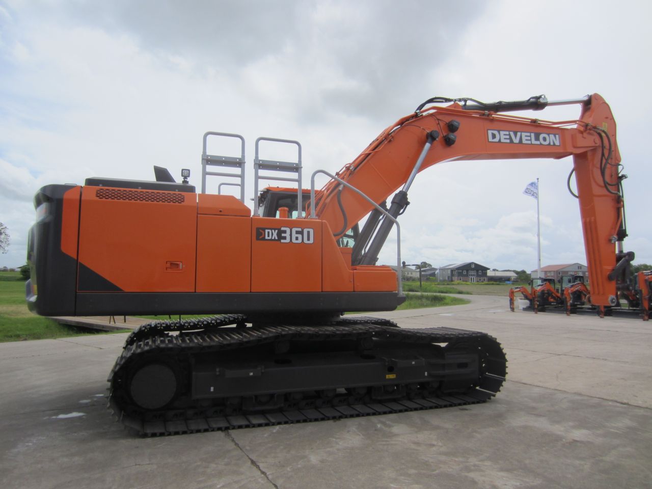 Develon DX360LC-9