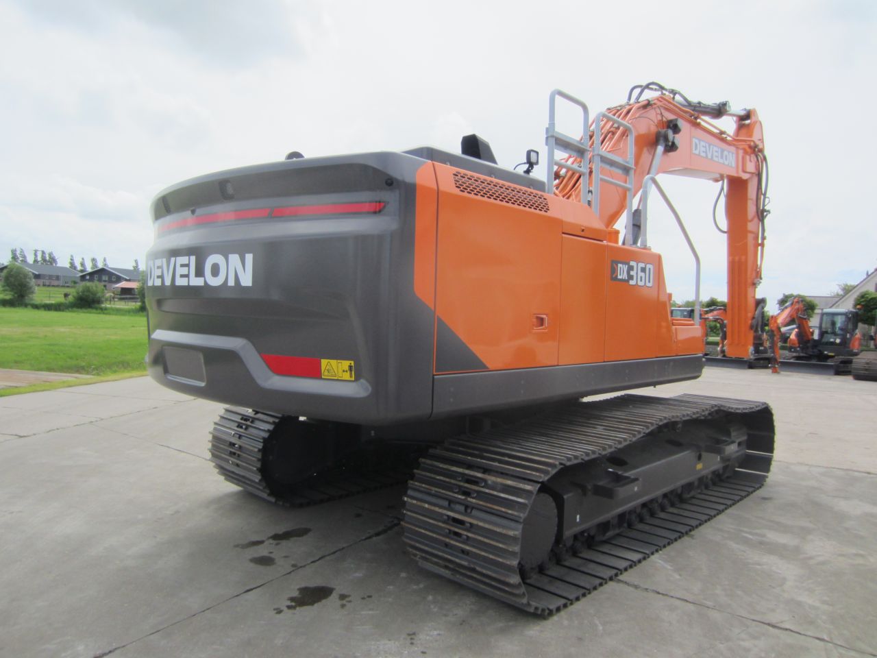 Develon DX360LC-9