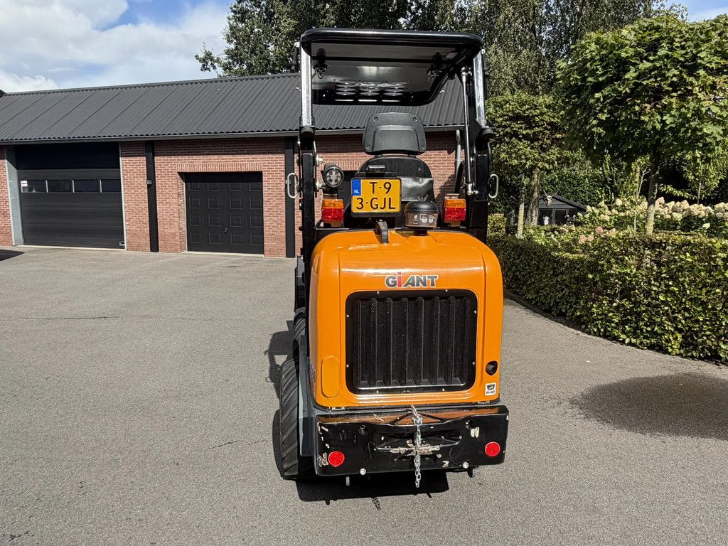Giant G1500 W15