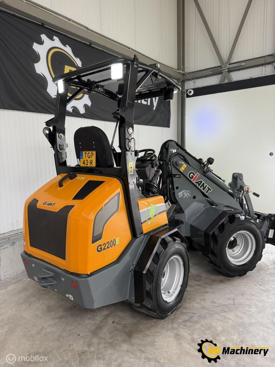 Giant G2200E