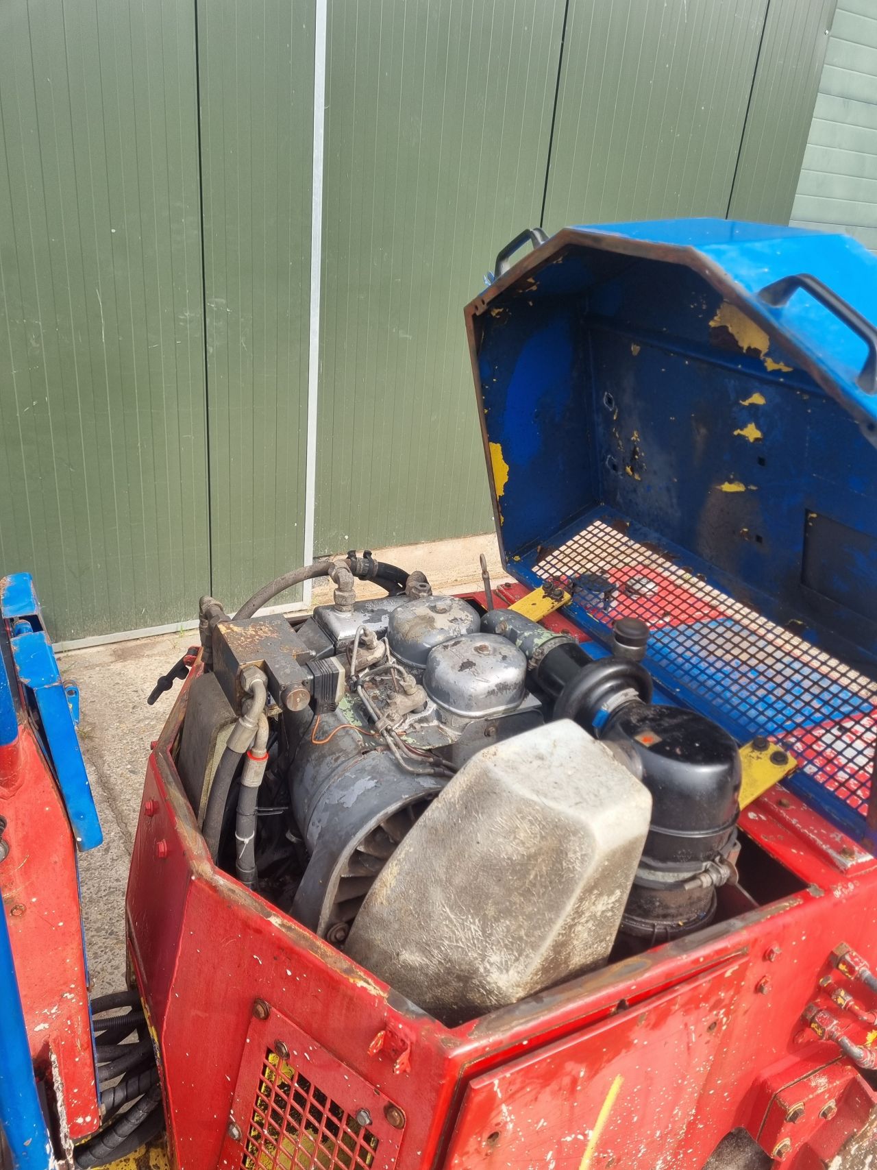 Bomag 100 AD trilwals
