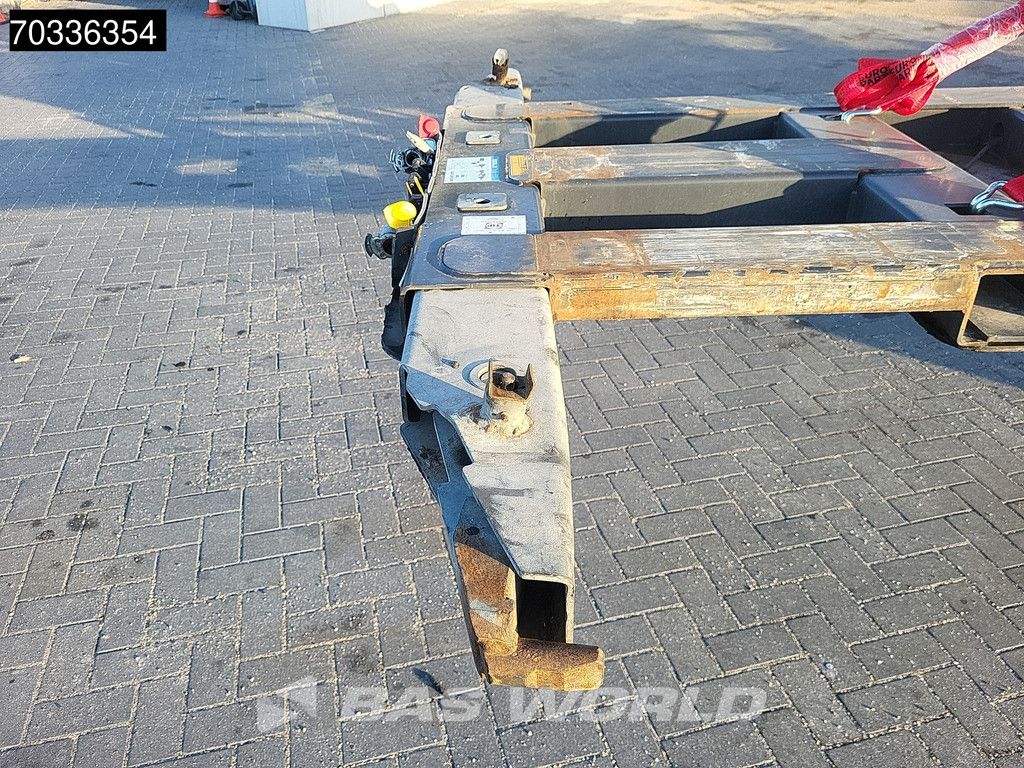 Kässbohrer CS 3 axles 40ft Lift Axle Stack
