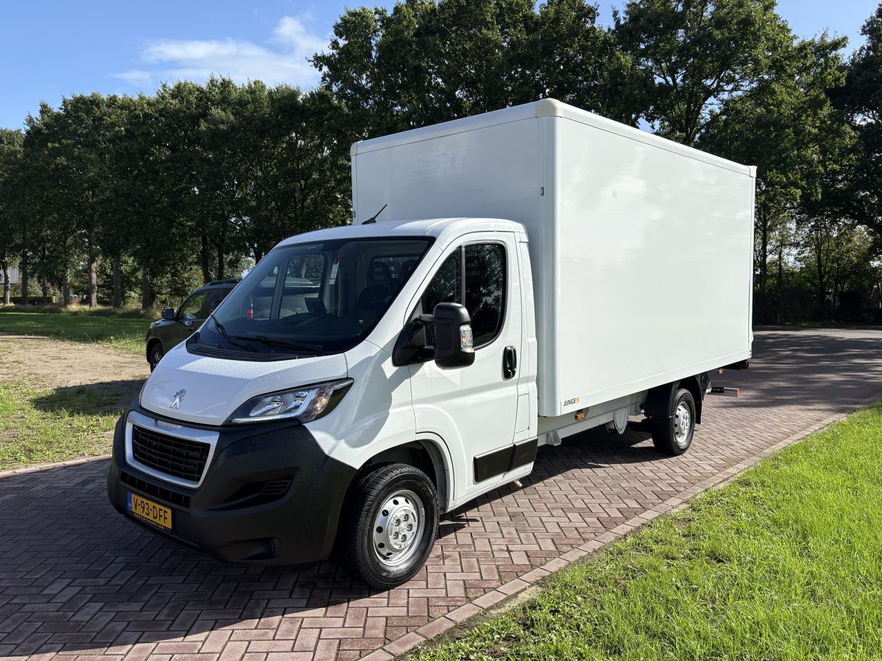 Peugeot Boxer 2.2 141pk Bakwagen Laadklep 750 KG N1
