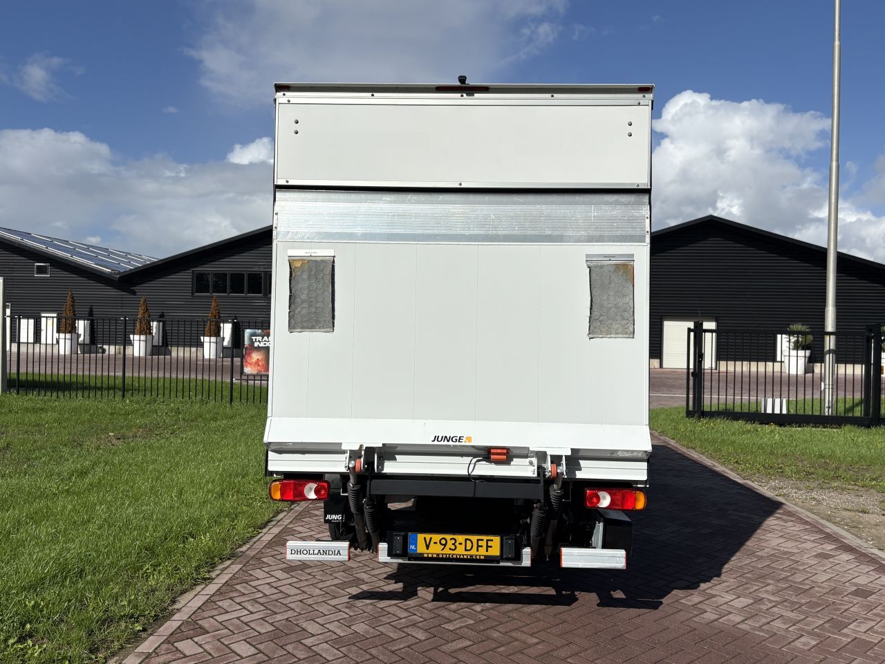 Peugeot Boxer 2.2 141pk Bakwagen Laadklep 750 KG N1