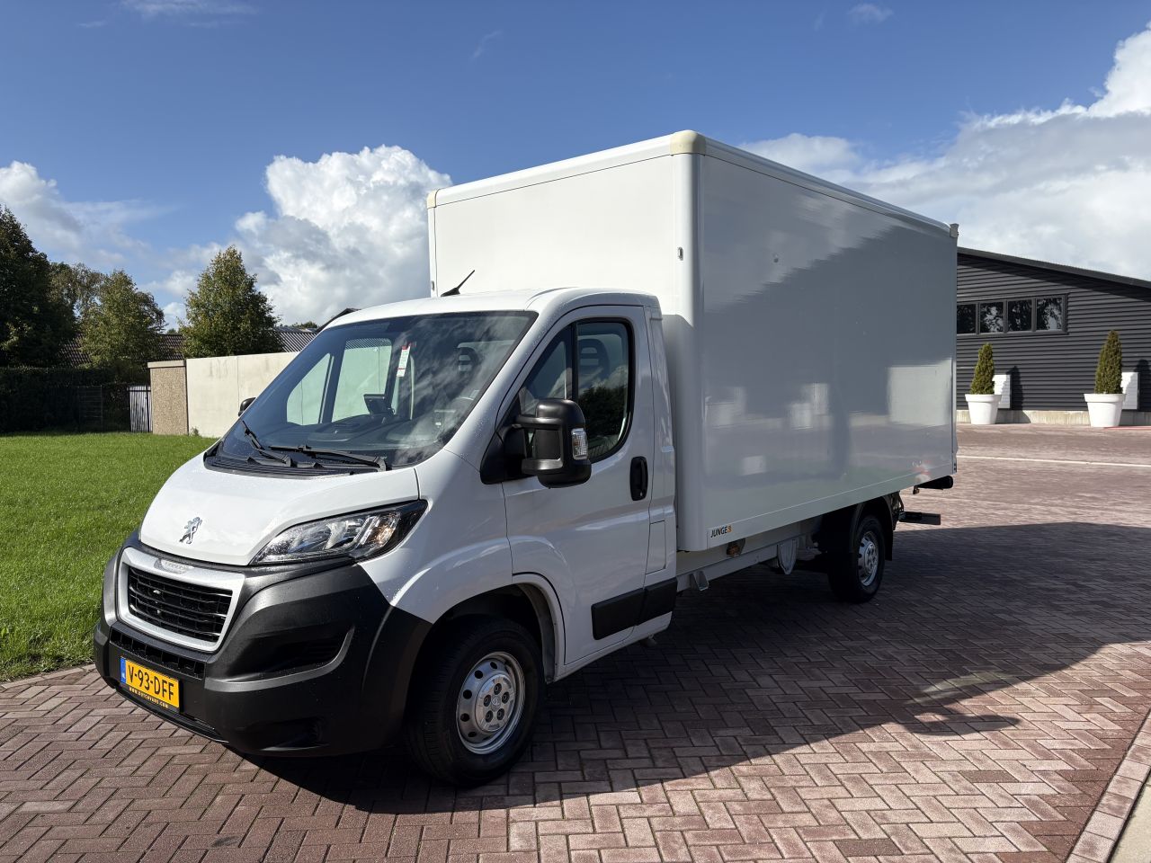 Peugeot Boxer 2.2 141pk Bakwagen Laadklep 750 KG N1