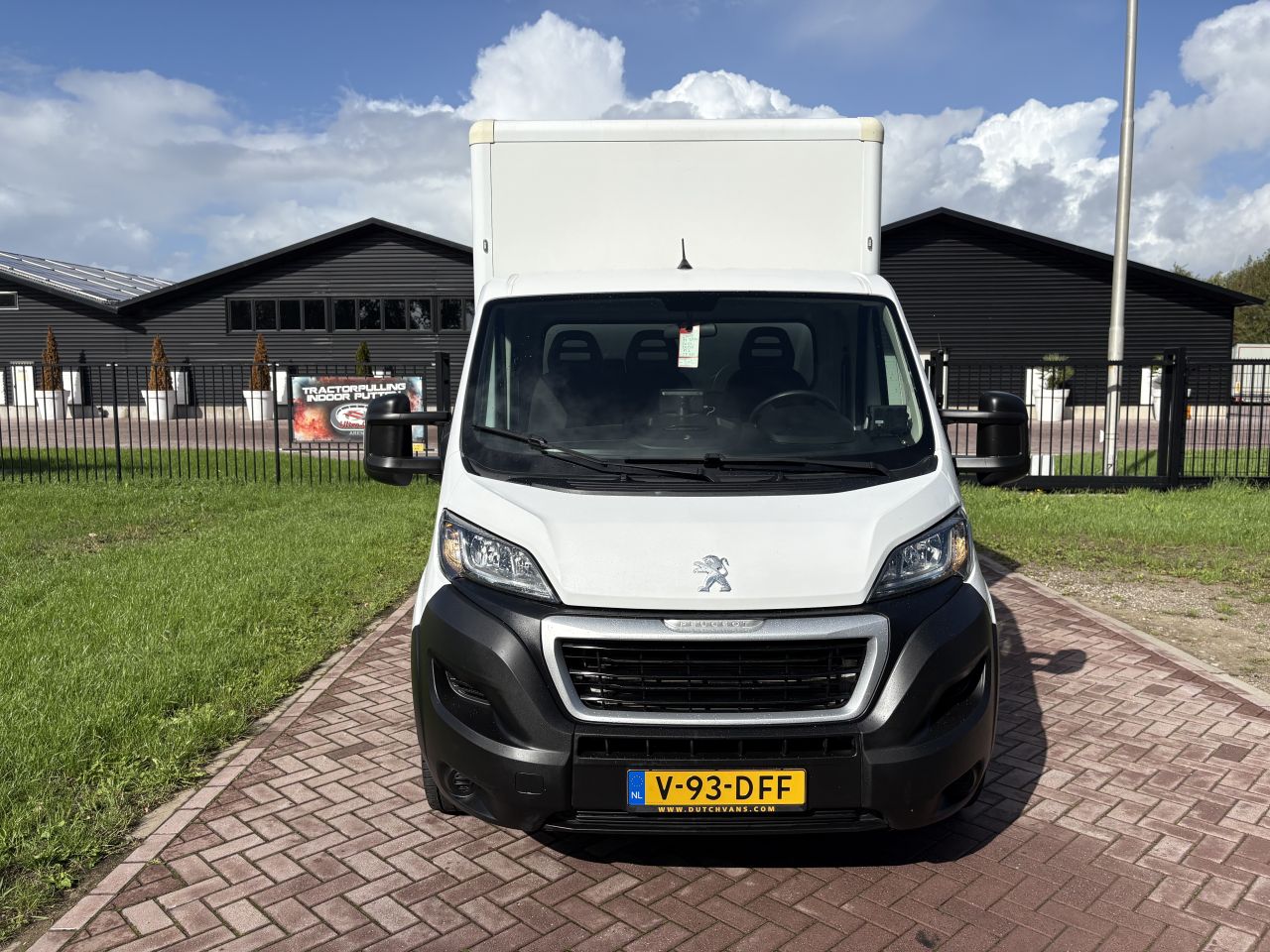 Peugeot Boxer 2.2 141pk Bakwagen Laadklep 750 KG N1