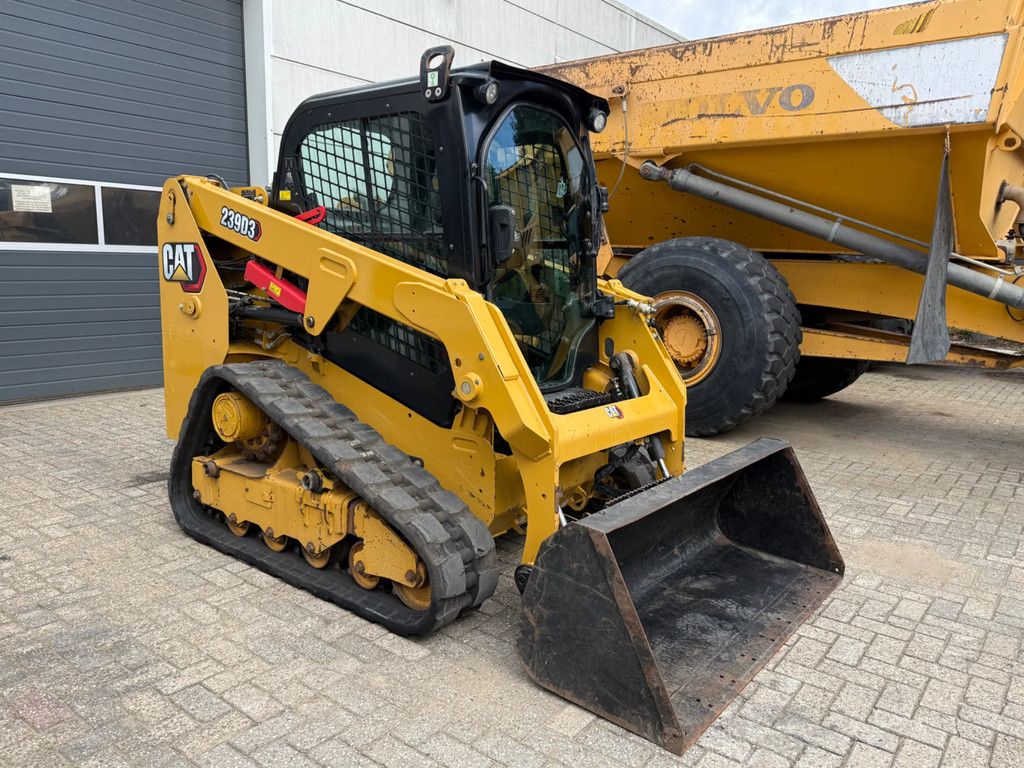 Caterpillar 239D