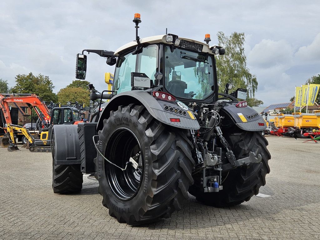 Fendt 724 Vario SCR Gen 6 Profi Plus