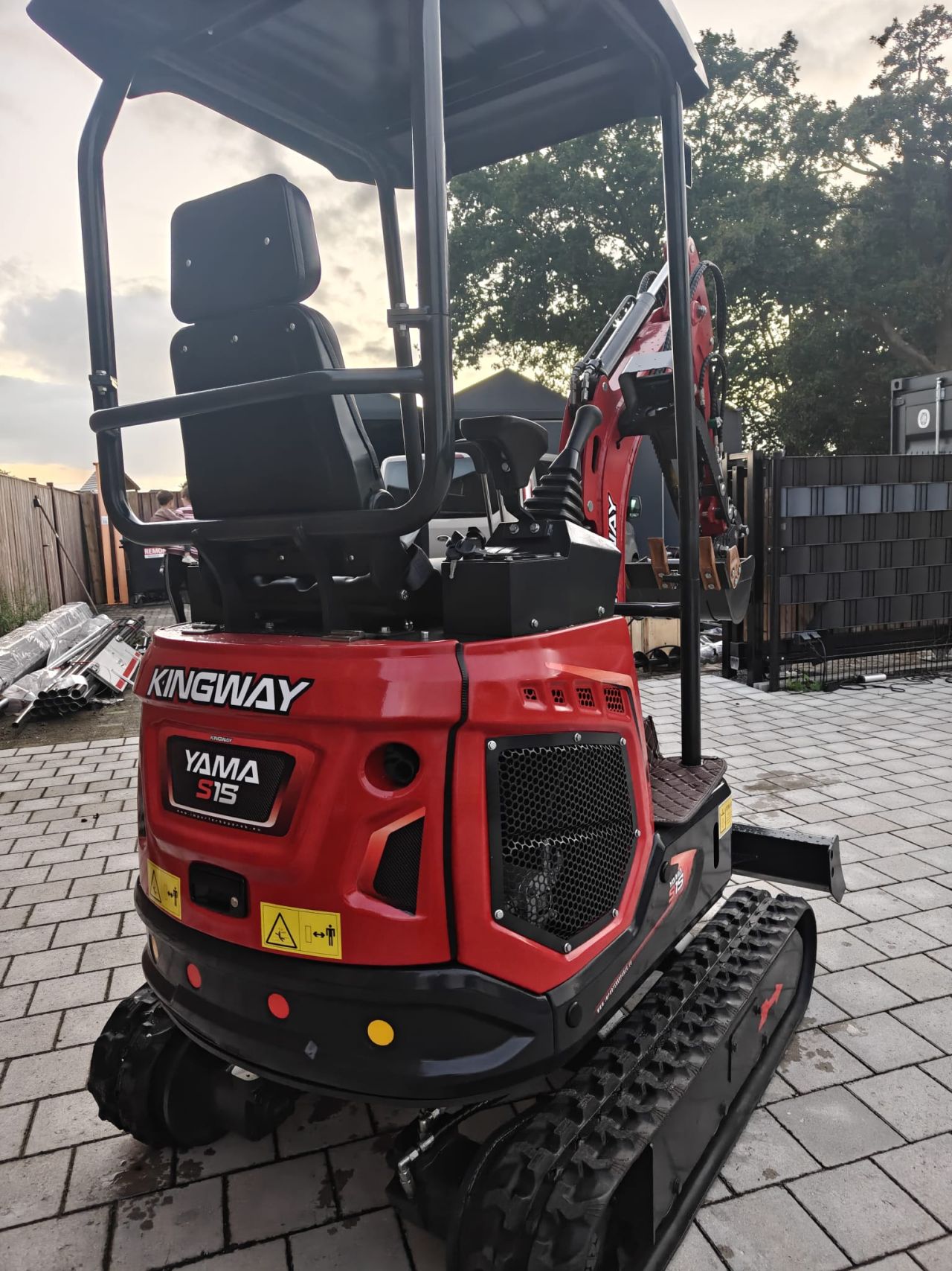 Splinternieuwe Graafmachine Yama S15 Kingway – NOG 2 op VOORRAAD