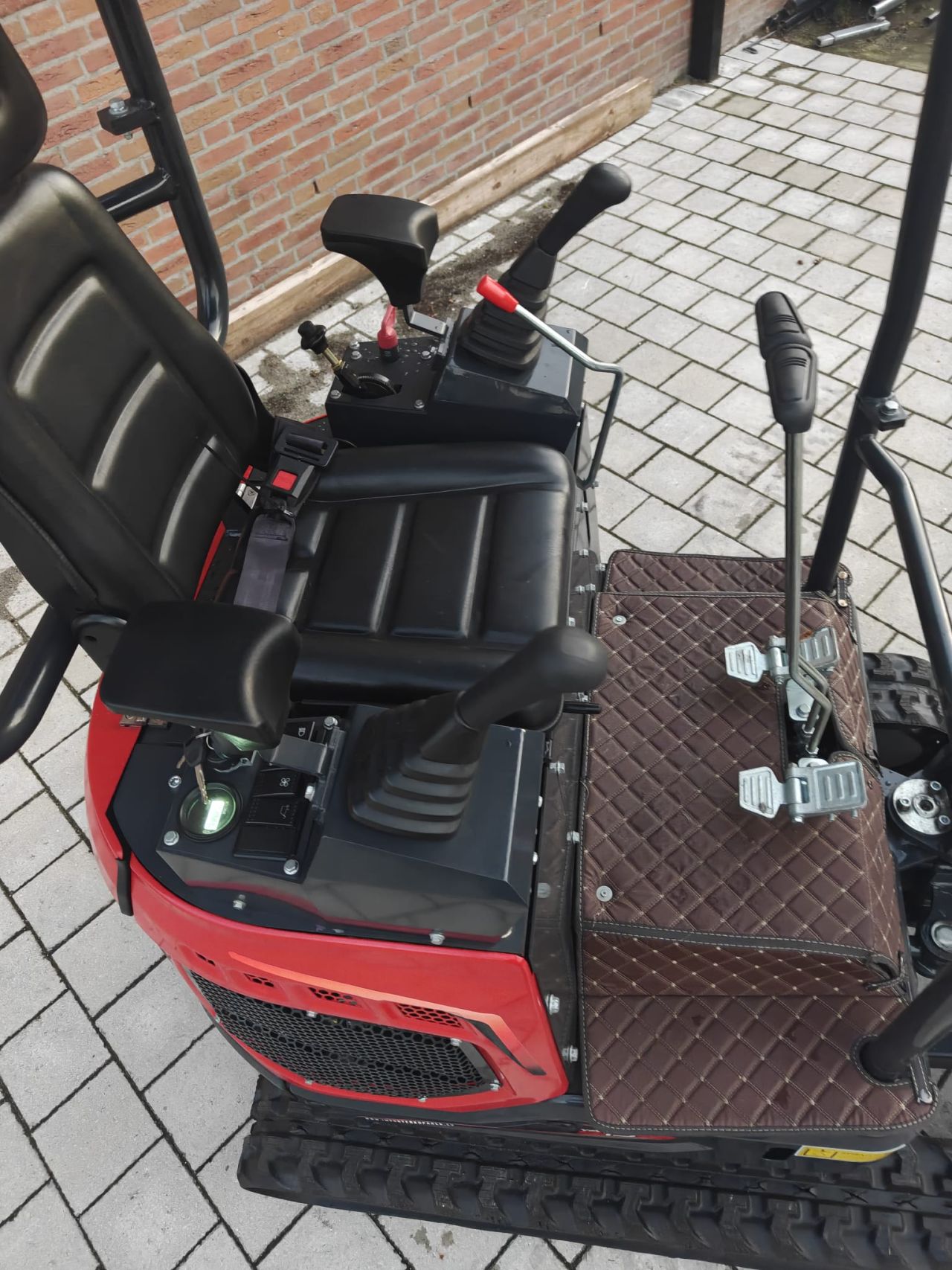 Splinternieuwe Graafmachine Yama S15 Kingway – NOG 2 op VOORRAAD