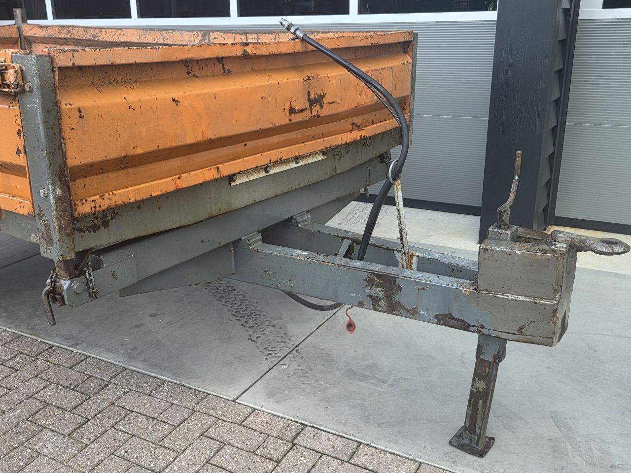 Nimos 4 tons 3 zijdige kipper bakkenwagen kraankar