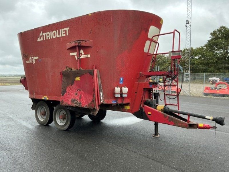 Trioliet 2-2400 FULDFODERVOGN