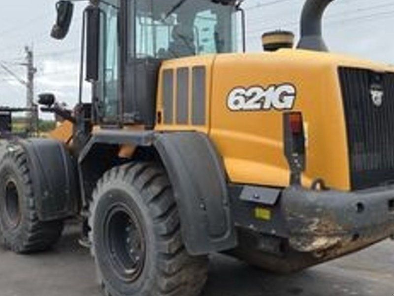 Case IH 621G Med højtip skovl på