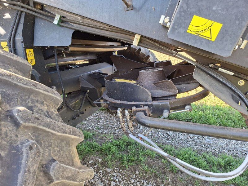 New Holland CX8040
