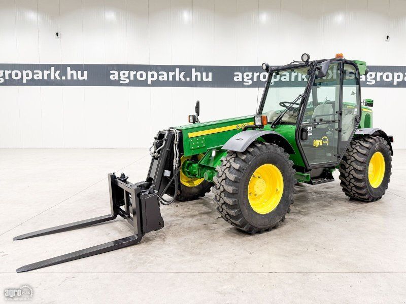 John Deere 3420