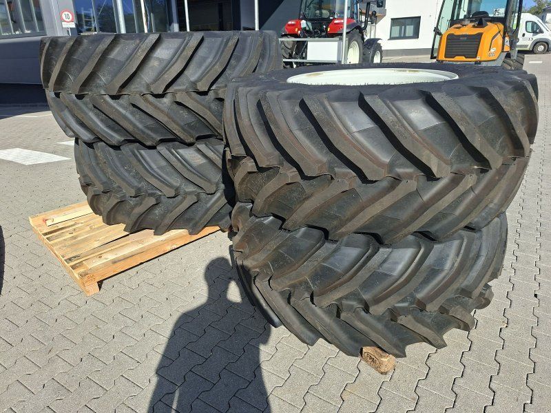 Trelleborg 710/60R42+600/60R30 Kompletträder