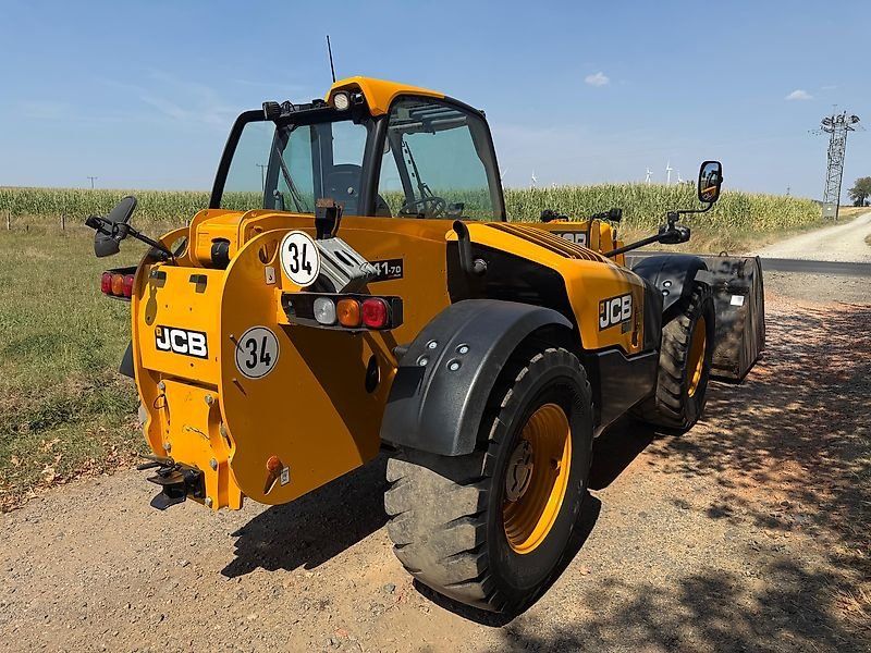 JCB 541/70