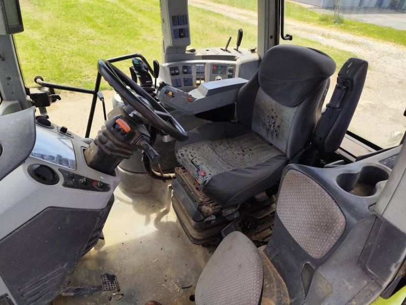 Claas ARION 610